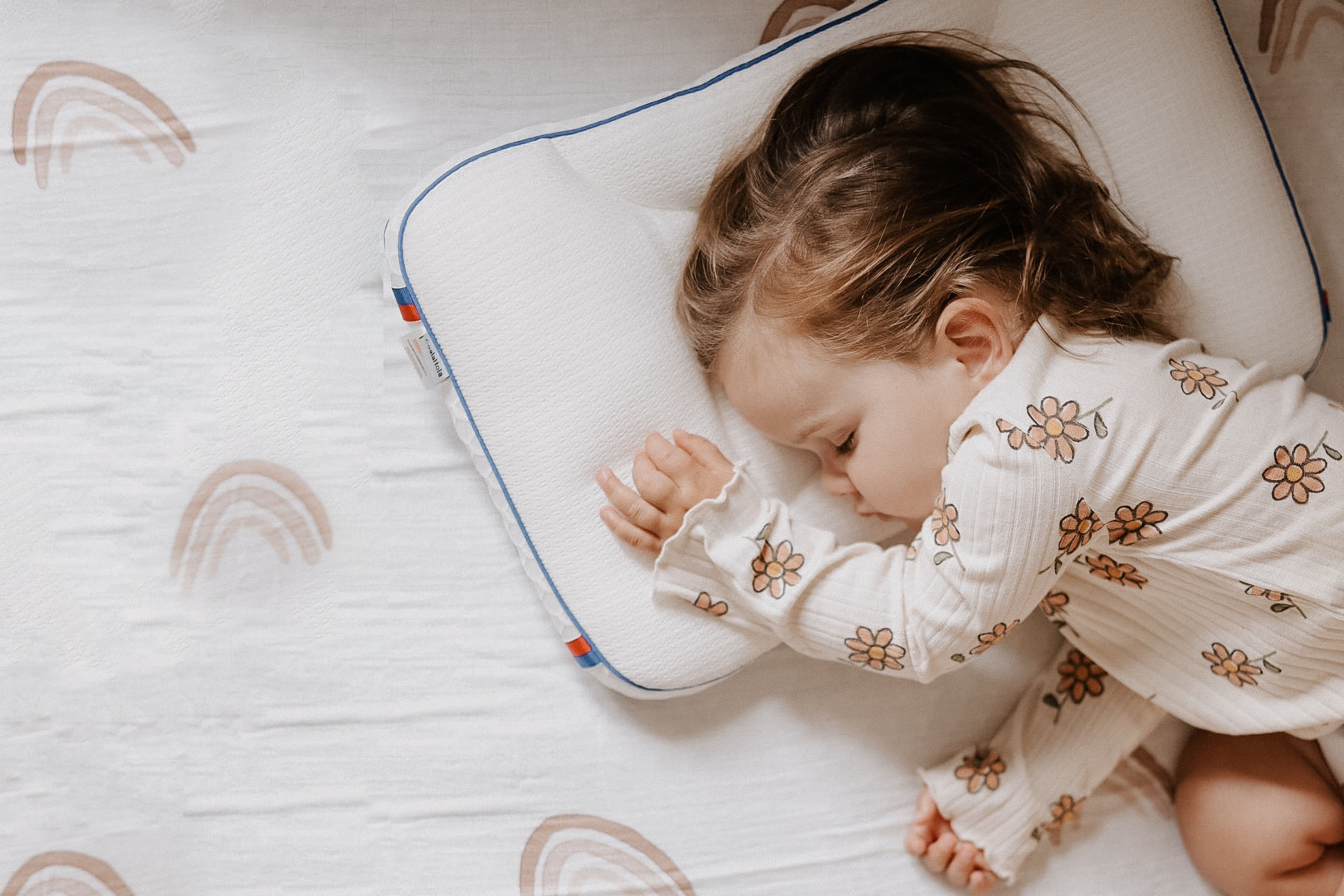 How to Choose the Best Toddler Pillows for Your Child to Sleep Well?